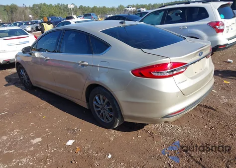 2017 Ford Fusion S z USA, uszkodzony, nr VIN 3FA6P0G79HR267387